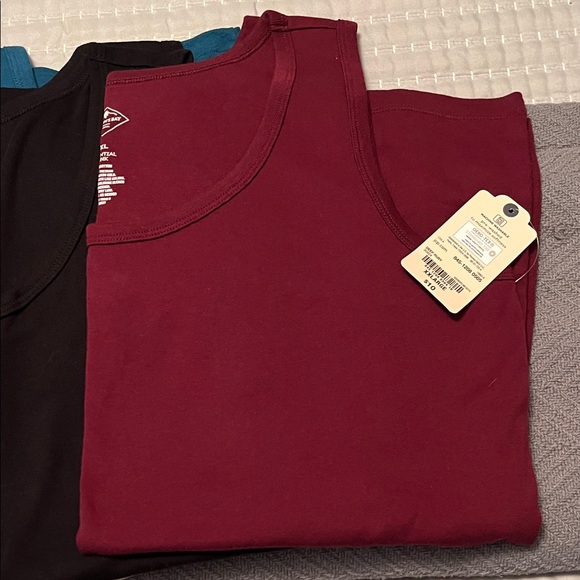 St. John's Bay Tank set - Picture 3 of 4